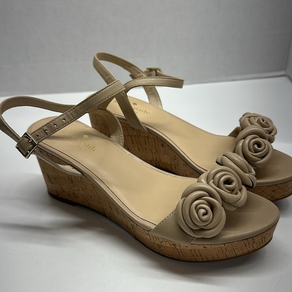 Kate Spade Jill Wedges Heels Shoes Open Toe Leather Floral Rosette Tan Nude 7 - Picture 3 of 11